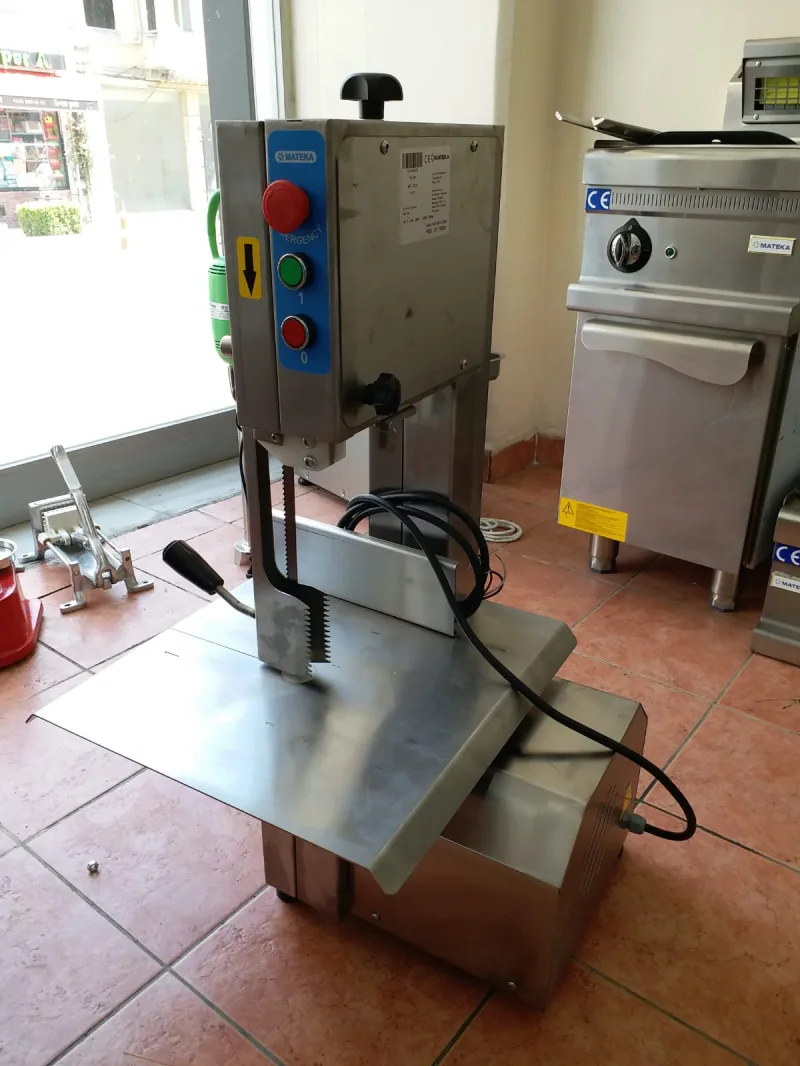 ''FİYAT SORUNUZ'' Mateka Et-Kemik Kesme Testeresi, Monofaze  Paslanmaz Gövdeli,  220 V Ev Elektrikli