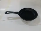 Ahşap Altlıklı Yuvarlak Saplı Döküm Tava