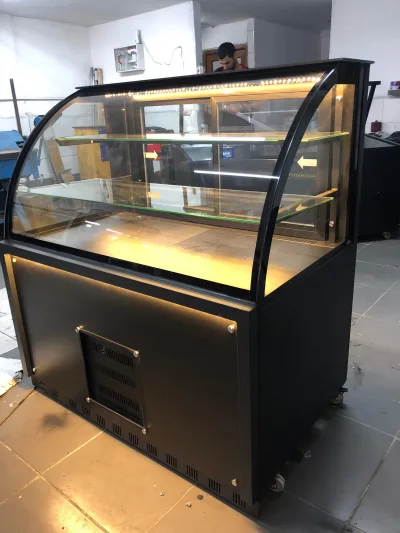 Pasta Dolabı Bombe Camlı Siyah Boyalı 120 cm ''FİYAT SORUNUZ''