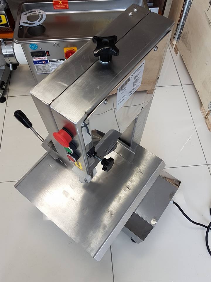 ''FİYAT SORUNUZ'' Mateka Et-Kemik Kesme Testeresi, Monofaze  Paslanmaz Gövdeli,  220 V Ev Elektrikli