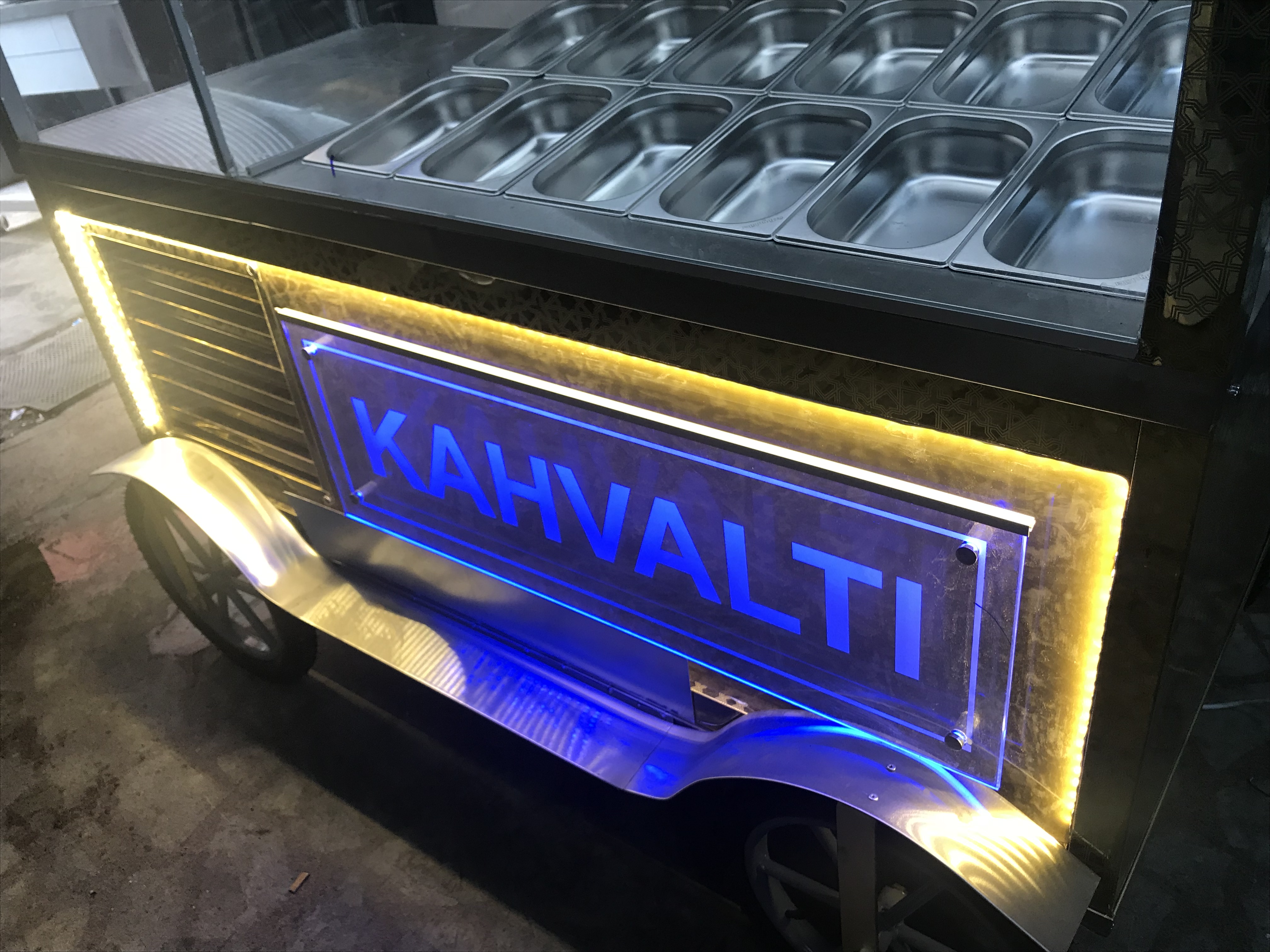 Seyyar Kahvaltı Börek Simit Arabası